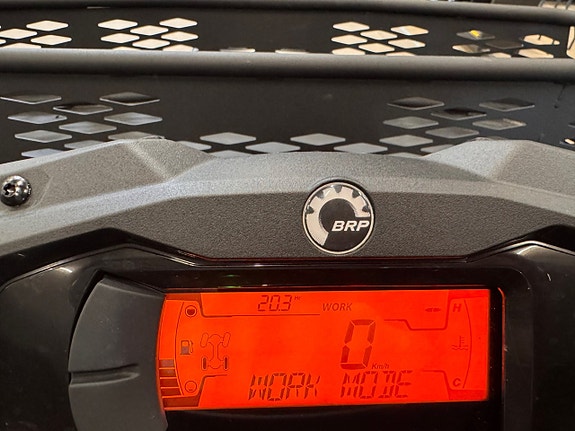 Can-Am Outlander PRO+ Mycket utrustning moms kvar 9 of 10
