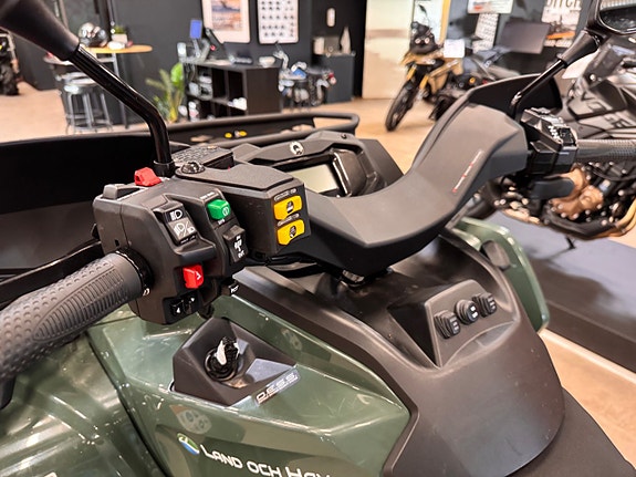 Can-Am Outlander PRO+ Mycket utrustning moms kvar 8 of 10