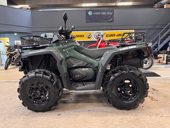 Can-Am Outlander PRO+ Mycket utrustning moms kvar