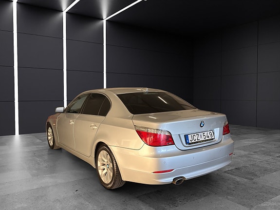 BMW 520d 4 of 5