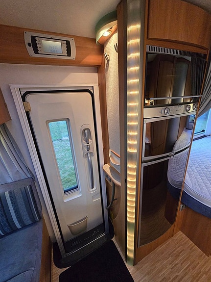 Hymer Tramp 654 SL 13 of 16