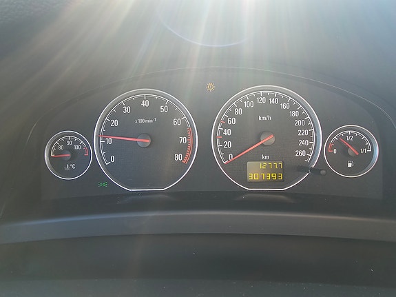 Opel Vectra 3 of 5