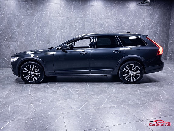 Volvo V90 Cross Country 4 of 5