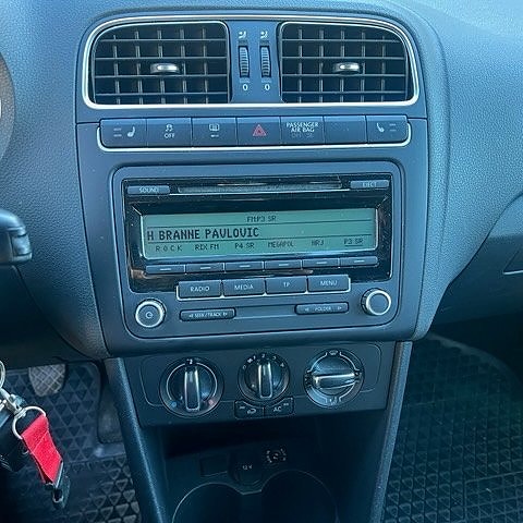 Volkswagen Polo 9 of 14