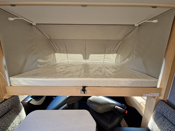 Hymer B-MC I 680 BlackLine 17 of 19