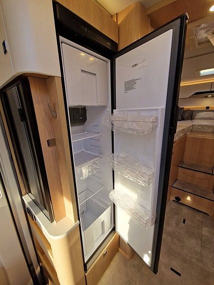 Hymer B-MC I 680 BlackLine 19 of 19