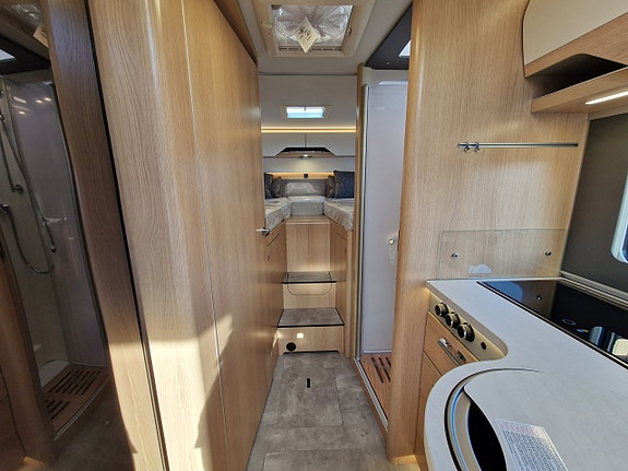 Hymer B-MC I 680 BlackLine 14 of 19