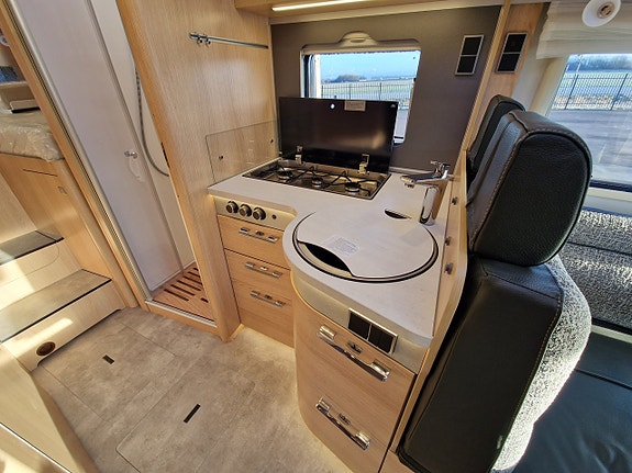 Hymer B-MC I 680 BlackLine 18 of 19