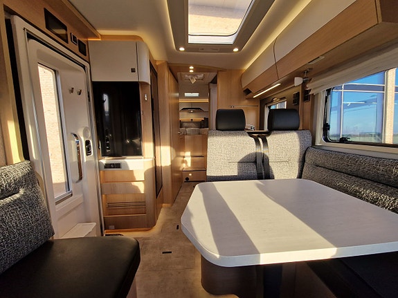 Hymer B-MC I 680 BlackLine 10 of 19