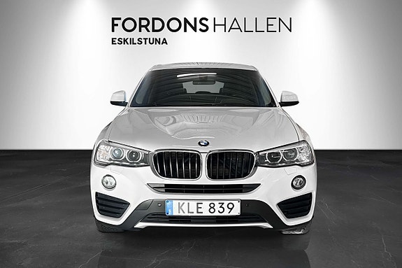 BMW X4 2 of 5