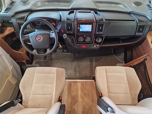 Frankia 840 FD (ALDE+Solcell+5 000kg+5 bält+3.0L+Kedja) 15 of 30
