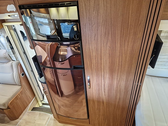 Frankia 840 FD (ALDE+Solcell+5 000kg+5 bält+3.0L+Kedja) 23 of 30
