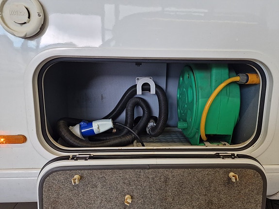 Frankia 840 FD (ALDE+Solcell+5 000kg+5 bält+3.0L+Kedja) 12 of 30