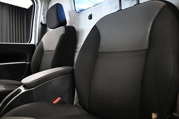 Renault Kangoo 24 of 29