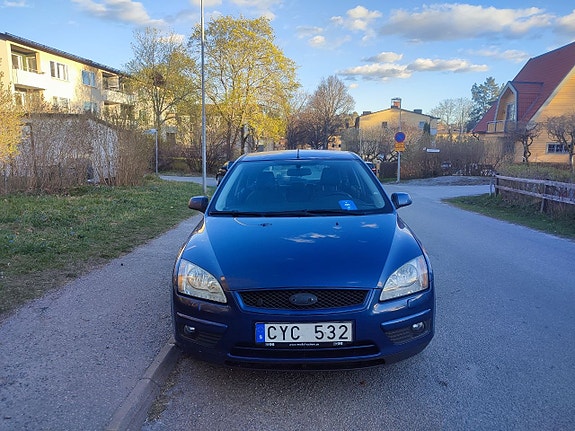 Ford Focus 5 of 11