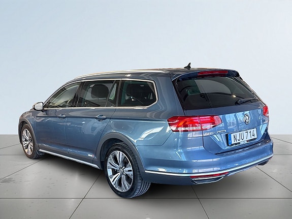 Volkswagen Passat Alltrack 5 of 5