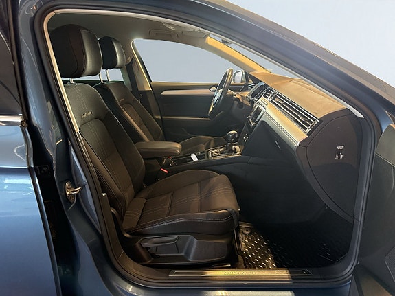 Volkswagen Passat Alltrack 10 of 19