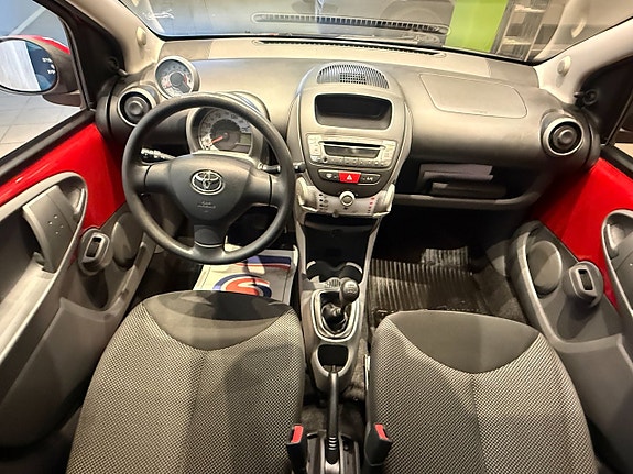 Toyota Aygo 12 of 12