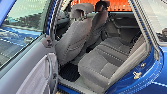 Saab 9-3 5 of 5
