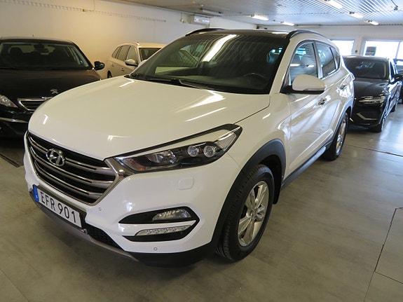 Hyundai Tucson 2 of 5
