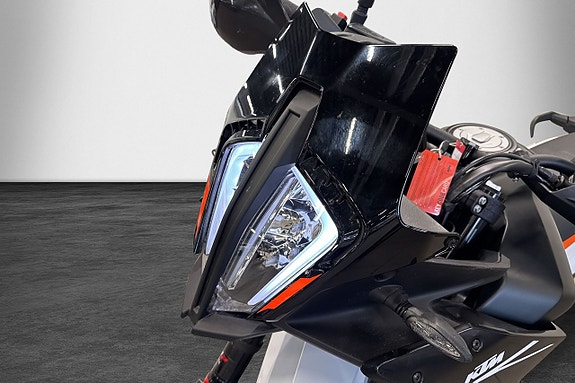KTM 890 SMT 2023 77kw Nyskick Momsad 6 of 11