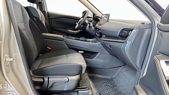 Nissan X-Trail 6 of 6