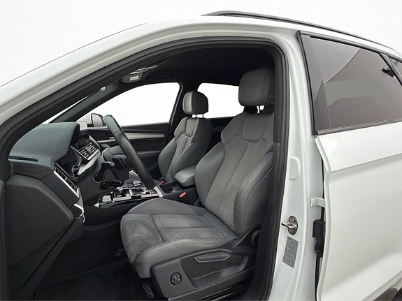 Audi Q5 12 of 30