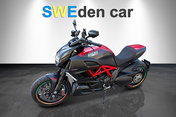 Ducati Diavel 1.2 L-Twin carbon edition