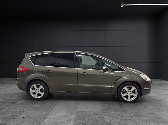 Ford S-MAX 7 of 24