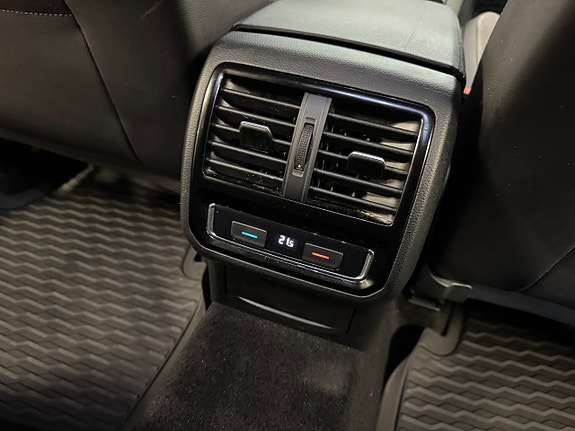 Volkswagen Passat Alltrack 15 of 17
