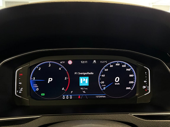Volkswagen Passat Alltrack 9 of 17