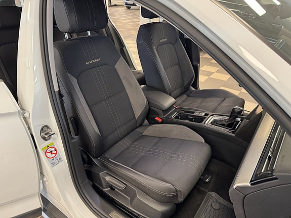 Volkswagen Passat Alltrack 17 of 17
