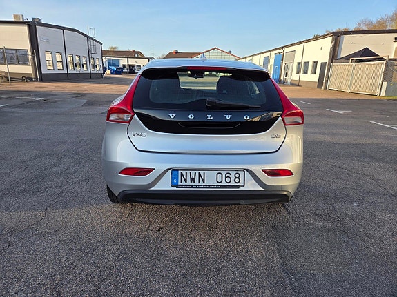 Volvo V40 6 of 11
