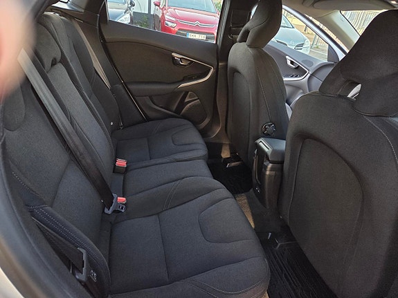 Volvo V40 11 of 11