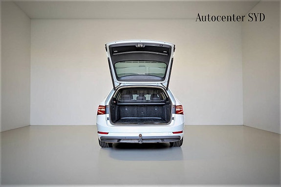 Skoda Superb 11 of 30