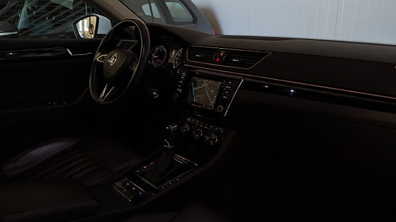 Skoda Superb 21 of 30