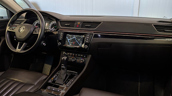 Skoda Superb 18 of 30