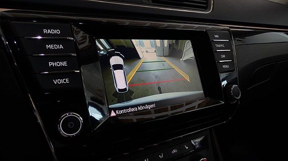 Skoda Superb 15 of 30