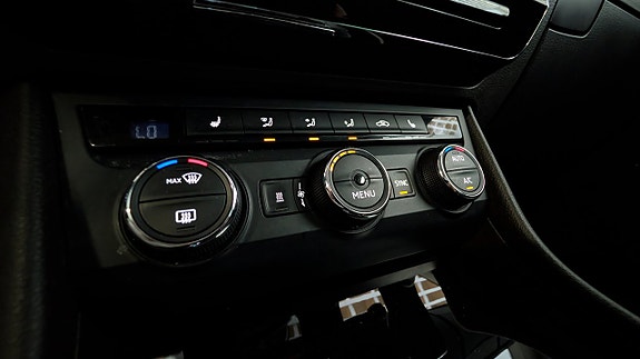 Skoda Superb 23 of 30