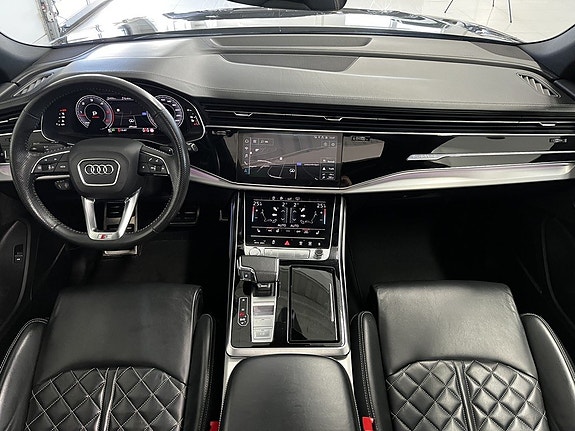 Audi Q8 14 of 24