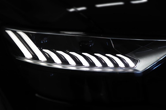 Audi Q8 10 of 24