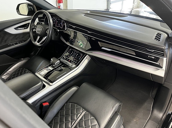 Audi Q8 13 of 24