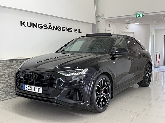 Audi Q8 3 of 25