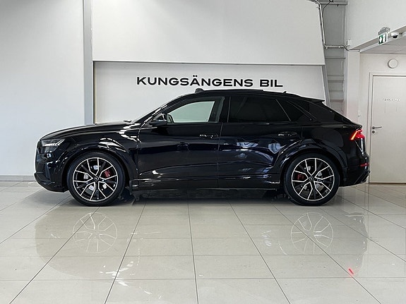 Audi Q8 4 of 5