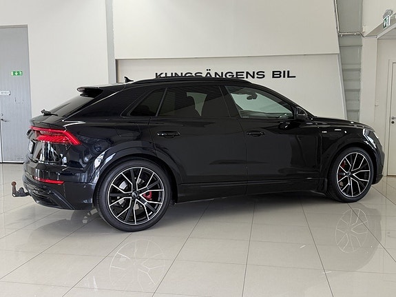 Audi Q8 9 of 25