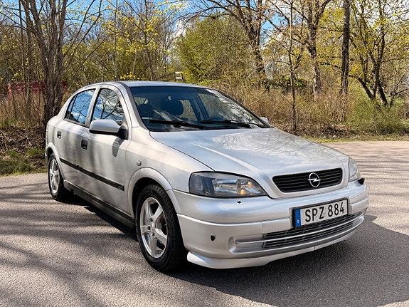 Opel Astra 2 of 5