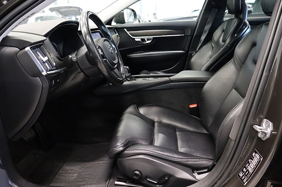 Volvo V90 Cross Country 6 of 23