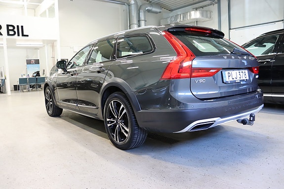 Volvo V90 Cross Country 5 of 5
