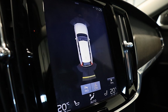 Volvo V90 Cross Country 16 of 23