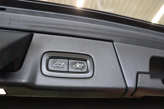 Volvo V90 Cross Country 11 of 23